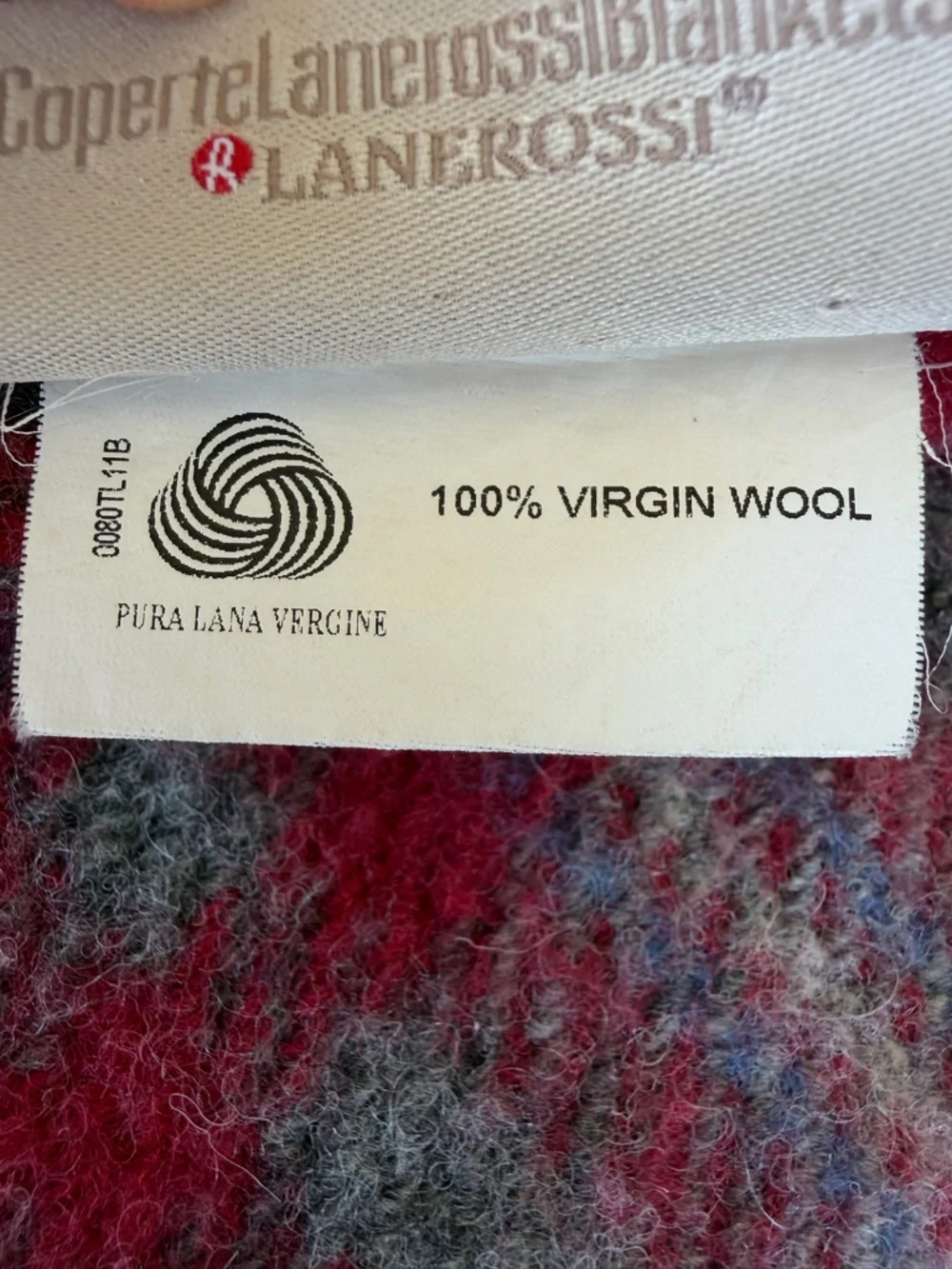Coperte LaneRossi 100% Virgin Wool Fringed Throw Red Gray Blue Plaid 49x58 GUC
